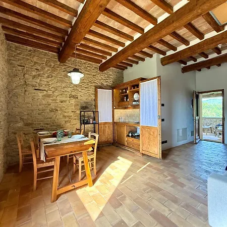Torre Della Soara - Medieval Tower In The Umbrian Countryside